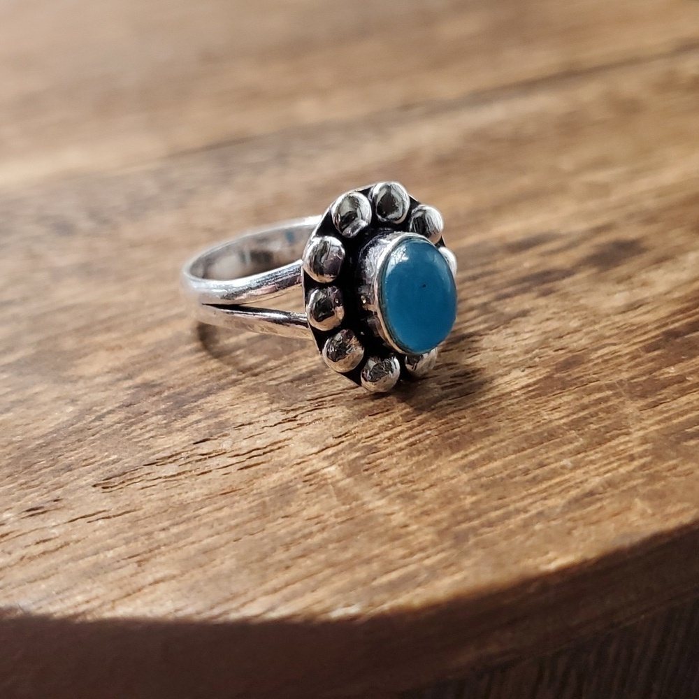 Size 7 R221‎